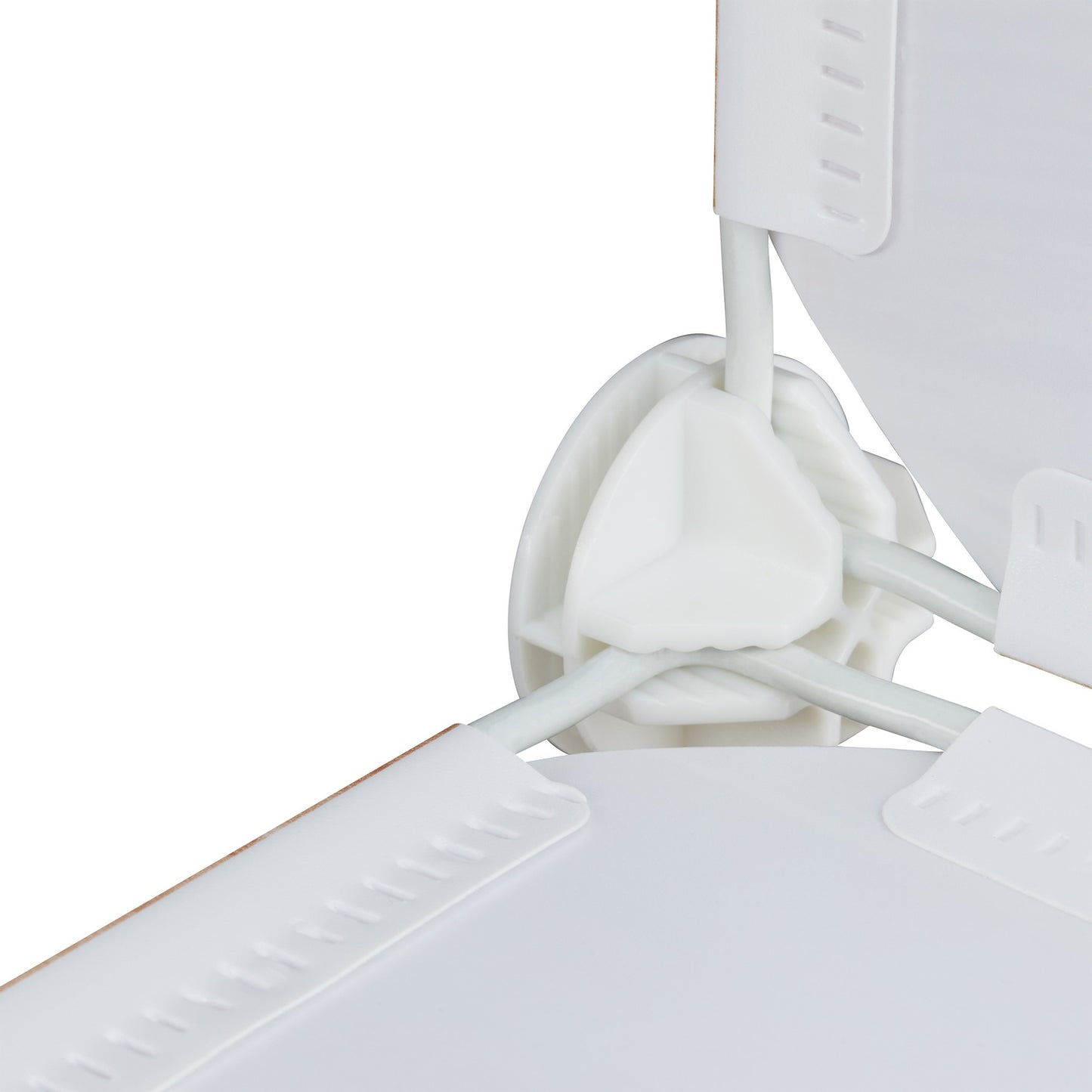 Connections for screwless shelf system