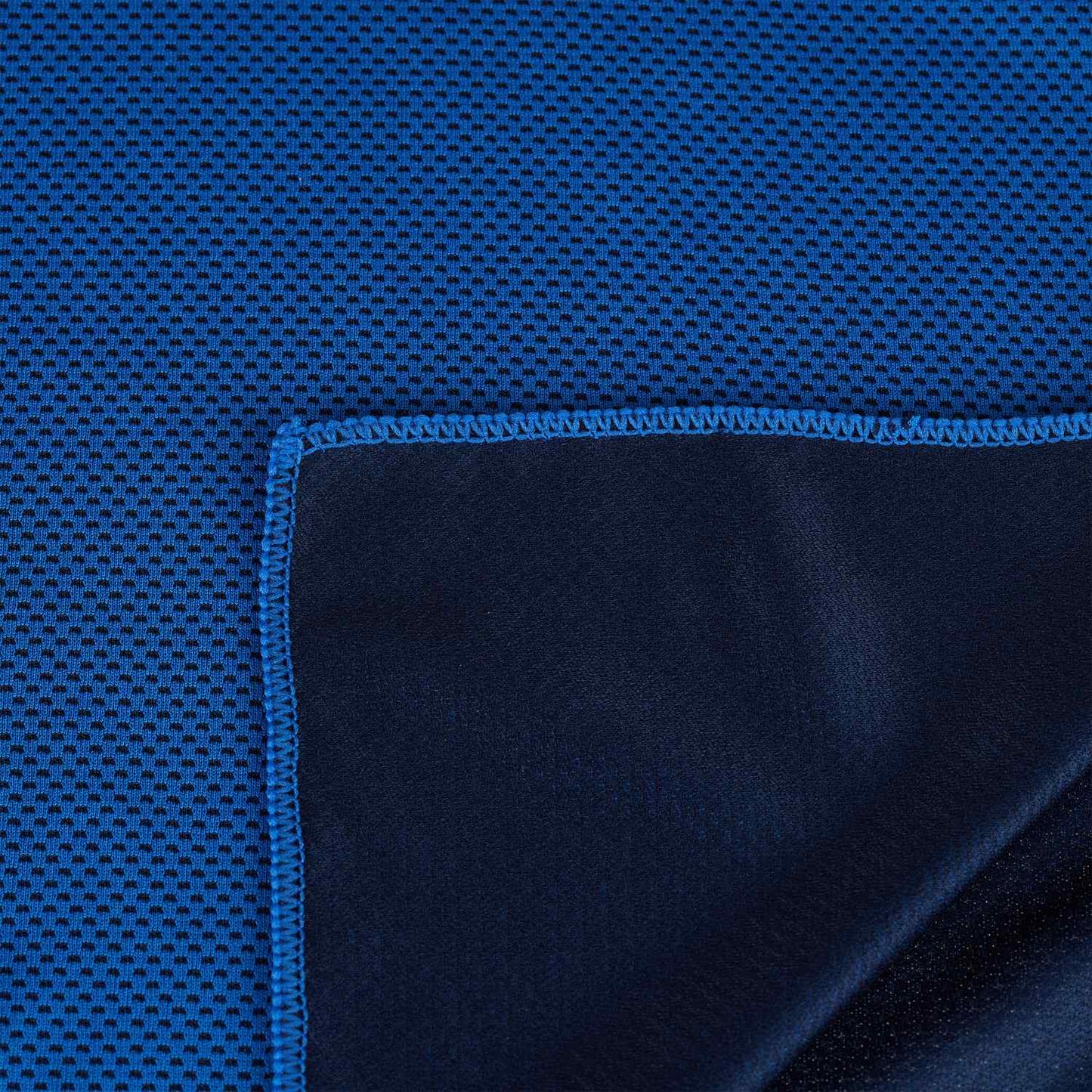 Cooling towel in a pack of 2
