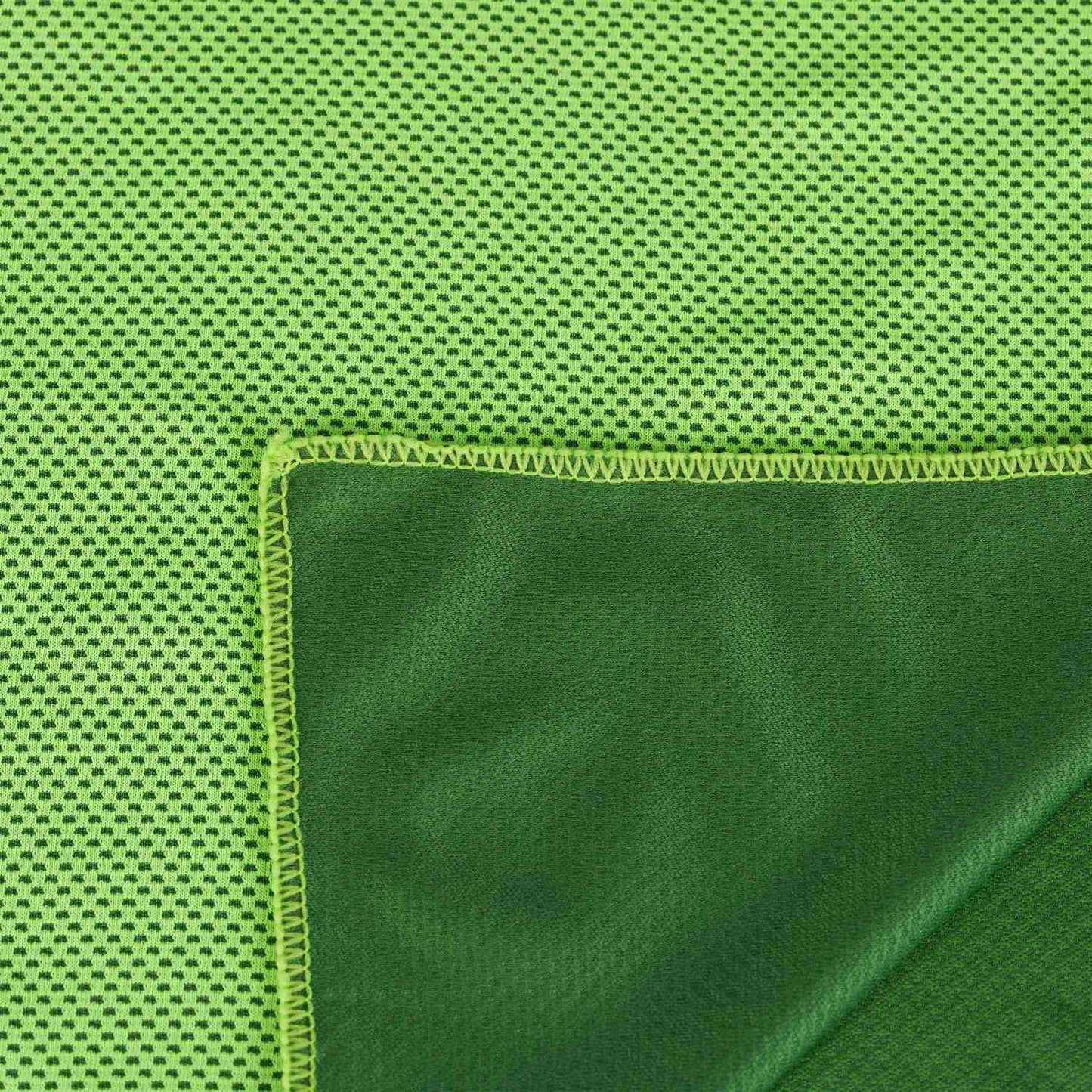 Cooling towel in a pack of 2