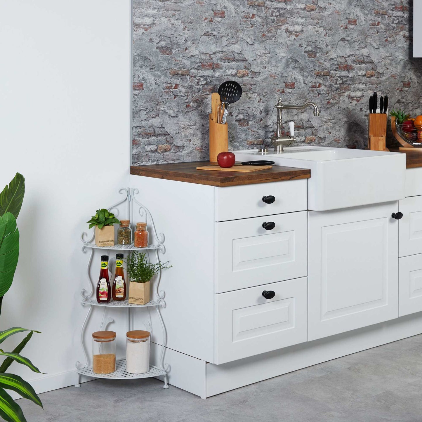 Corner shelf in white metal with 3 shelves