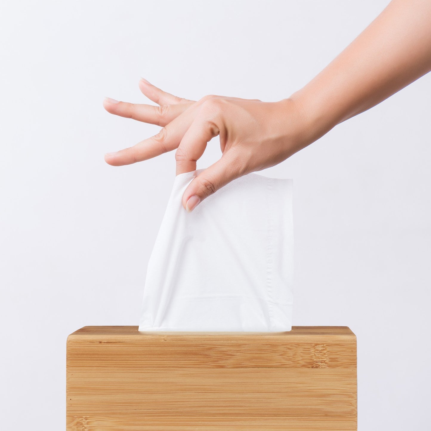 Cosmetic napkin box in bamboo