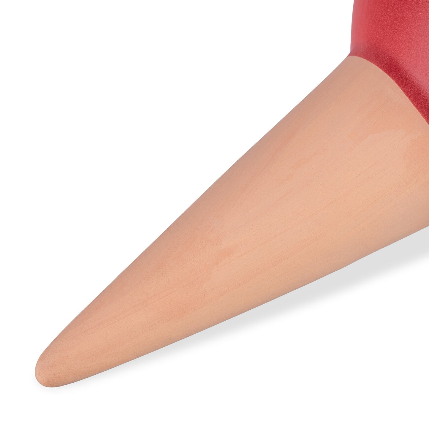 <p>Clay watering cones provide automatic plant hydration, ensuring your plants stay healthy even when you're away. These efficient tools are perfect for maintaining moisture during hot summers or vacations.</p>

<ul>
<li>Ensure consistent watering with au
