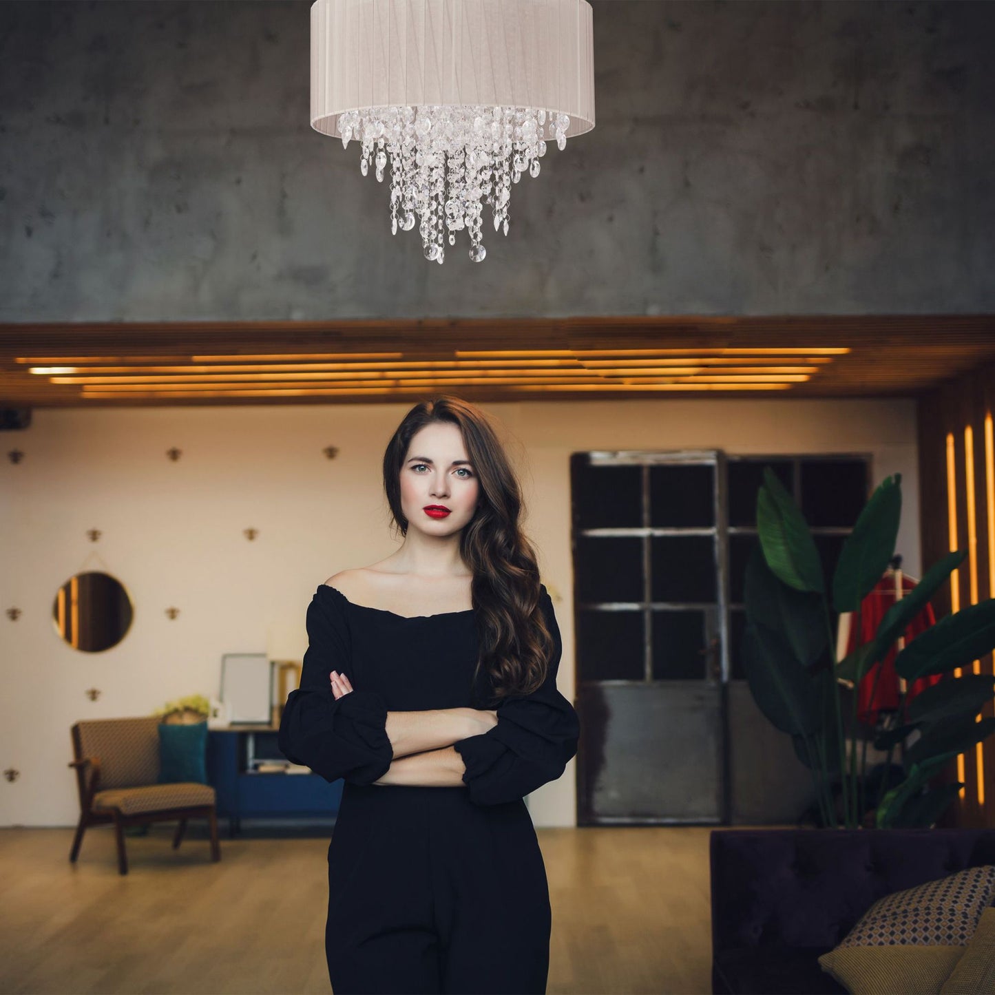 Crystal chandelier with lampshade