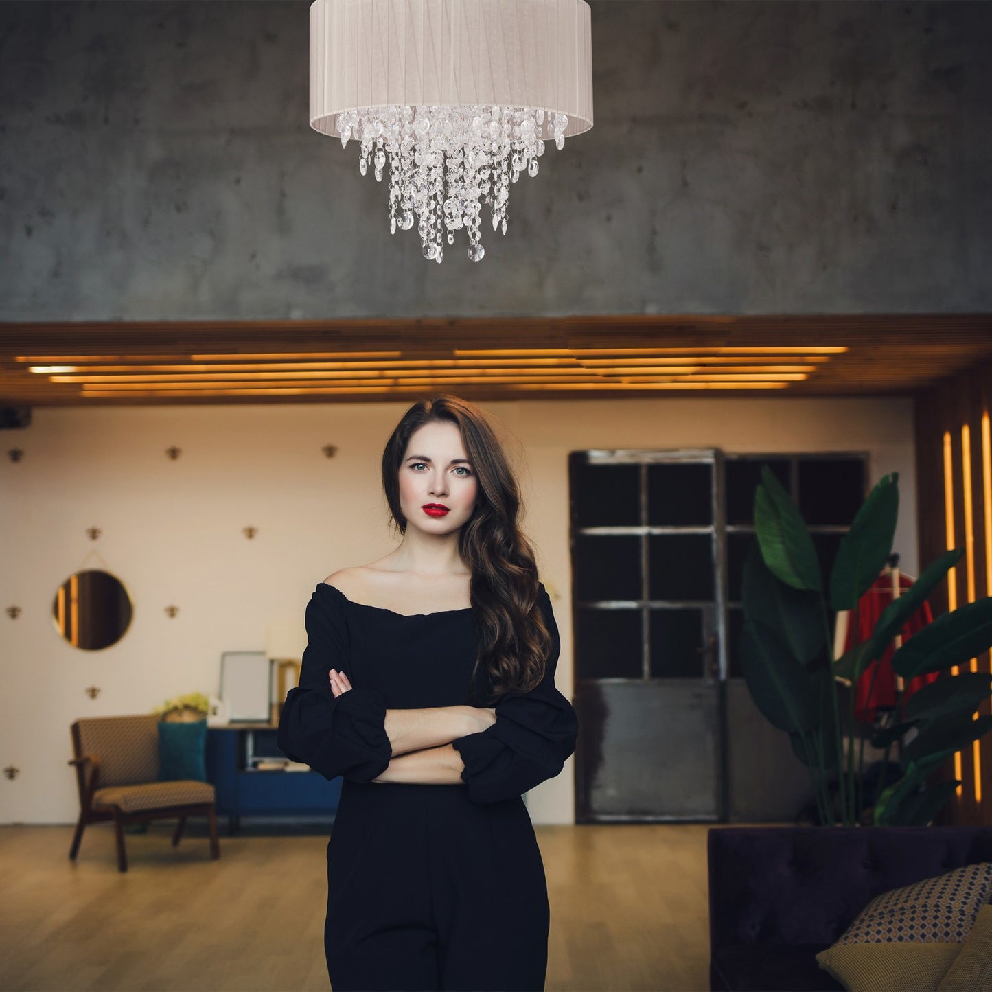 <p>Enhance your living space with this crystal chandelier, offering timeless elegance and soothing illumination. Designed in a classic turn-of-the-century style, it complements diverse interior aesthetics.</p>

<ul>
<li>Illuminate with raindrop-like cryst