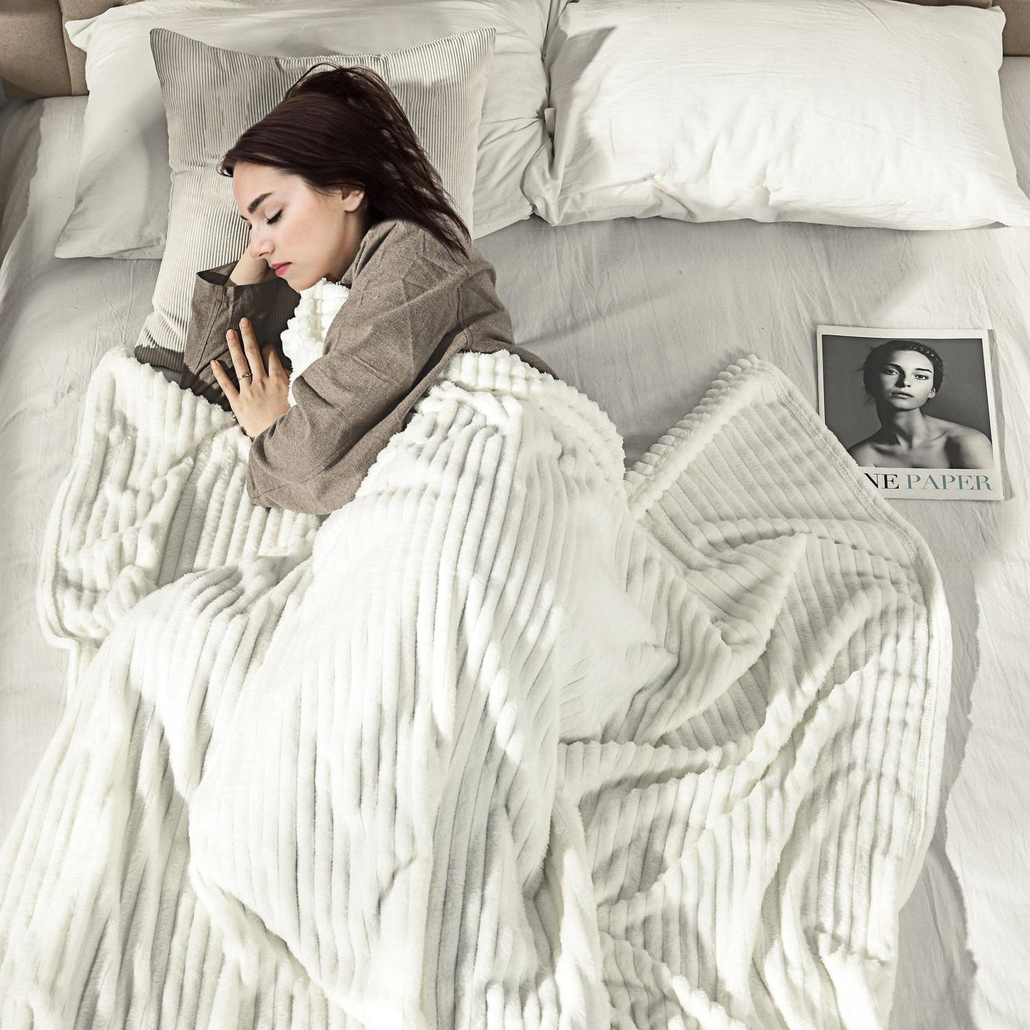 Fluffy fleece sofa Bed blanket, cream, 203 x 152 cm