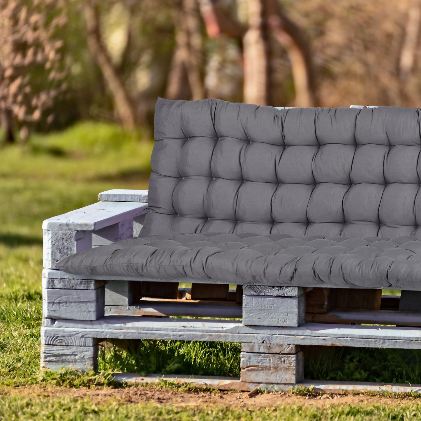 <p>Enhance your outdoor space with our elongated seat cushion, designed for balconies and gardens. This cushion combines comfort with style, featuring a classic gray hue that complements any setting.</p>

<ul>
<li>Enjoy optimal comfort with soft foam rubb