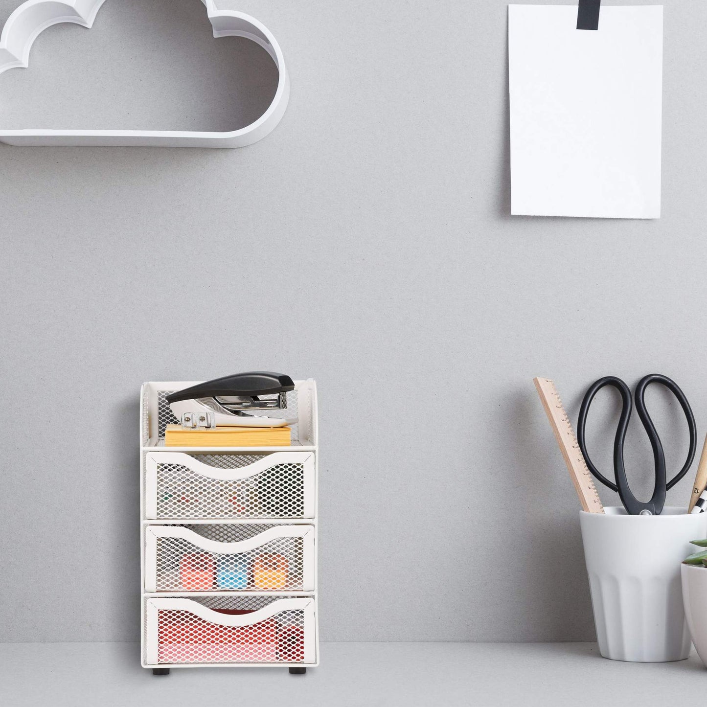 Desk organization with 4 compartments