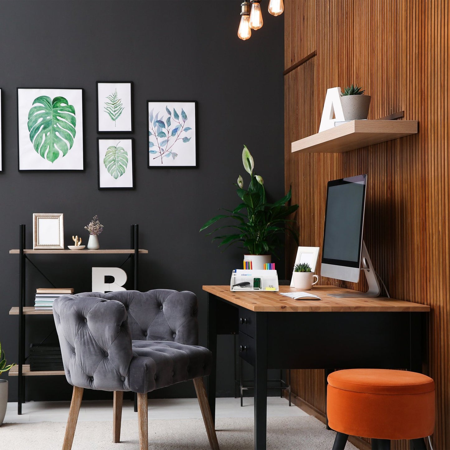 Desk organization with 5 compartments