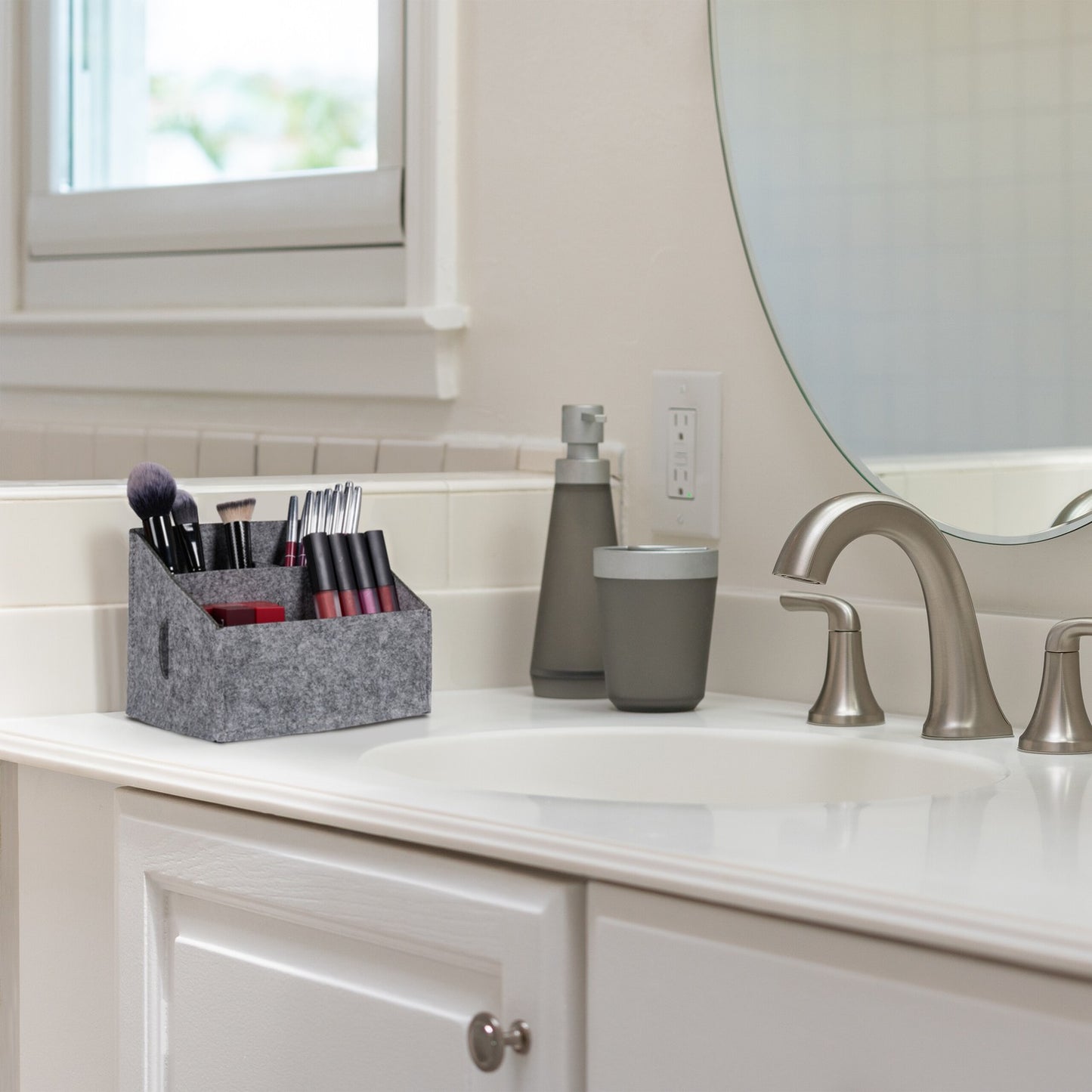 Desk organizer in felt, 2 pcs