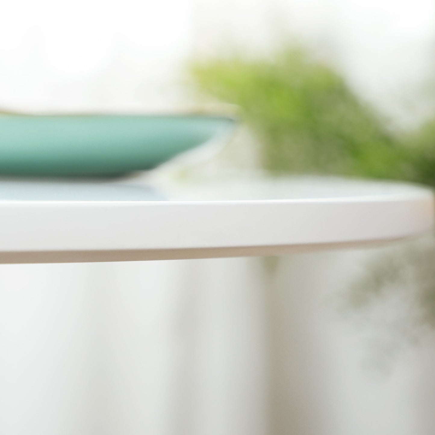 Round white dining table, modern steel leg, Ø80 x 75 cm