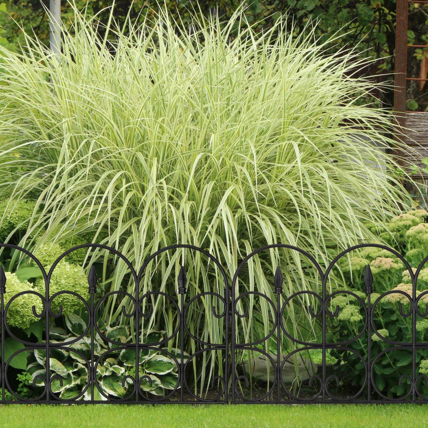 Discount fence plastic black/white