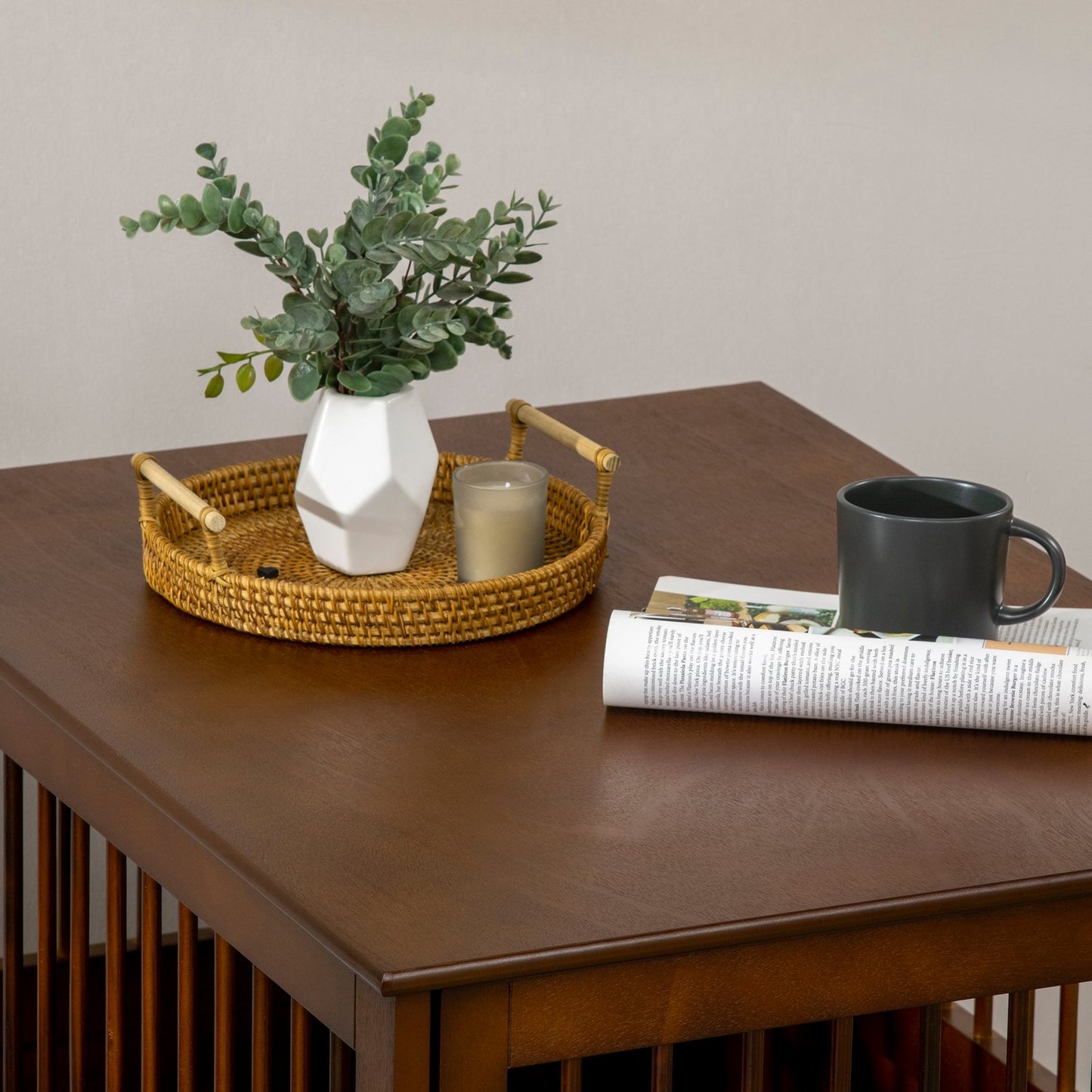 Stylish medium-sized dog cage with table top, lockable door
