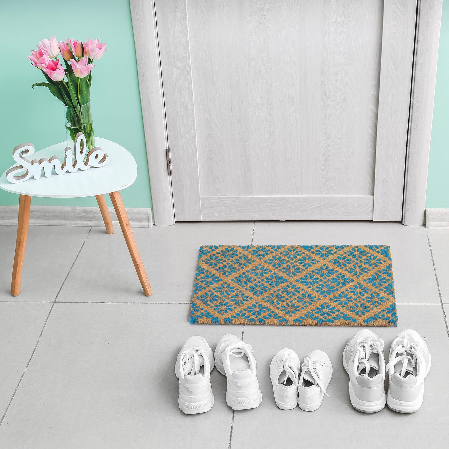 Door mat coconut fiber with floral pattern