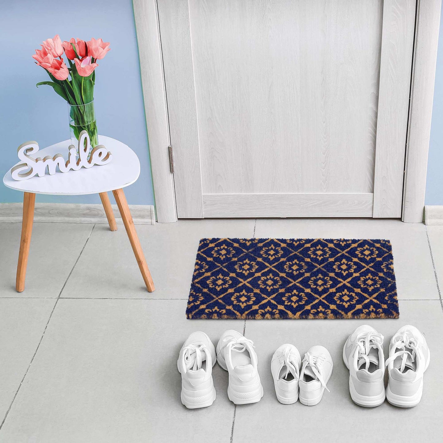 Door mat coconut fiber with floral pattern