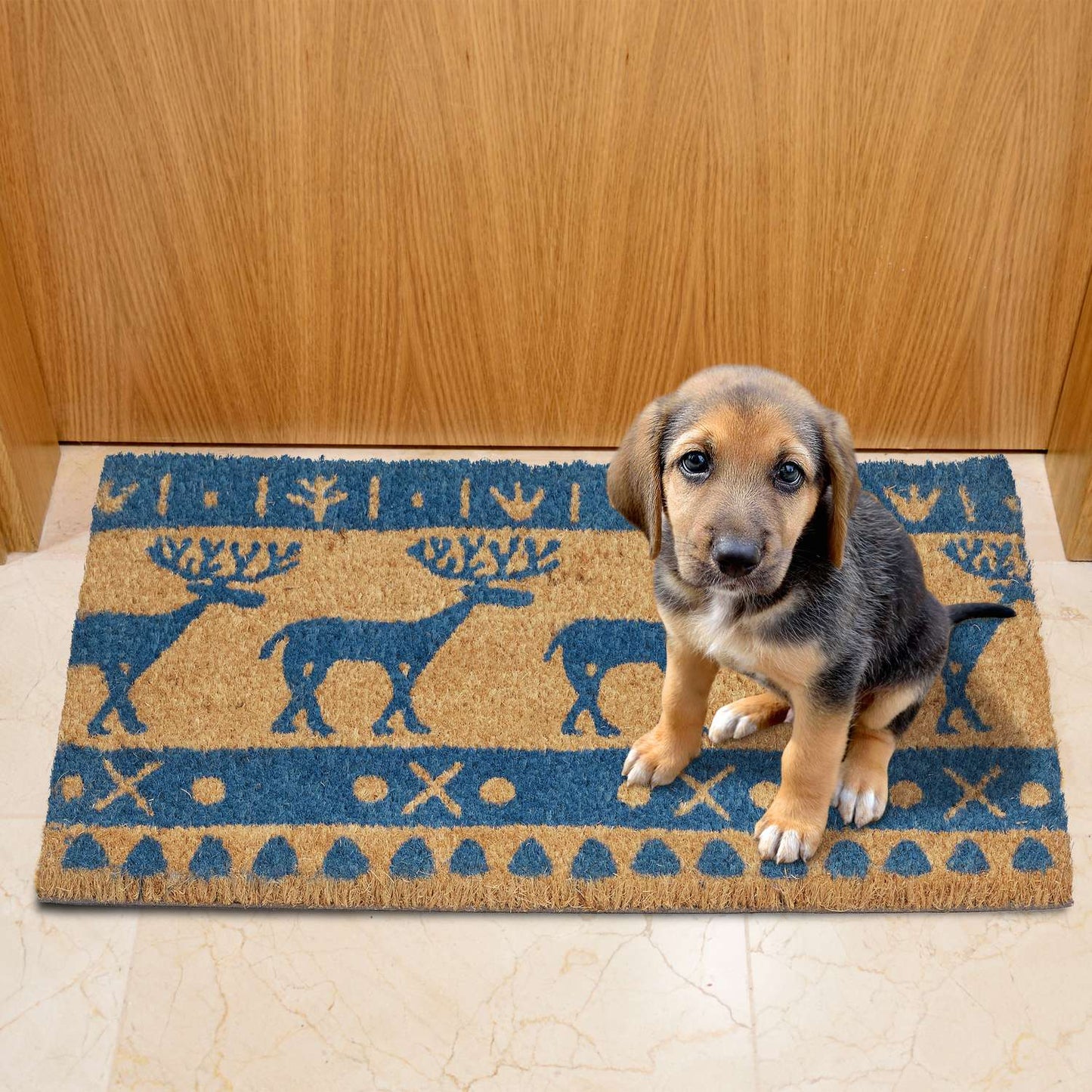 Doormat coconut fiber with reindeer