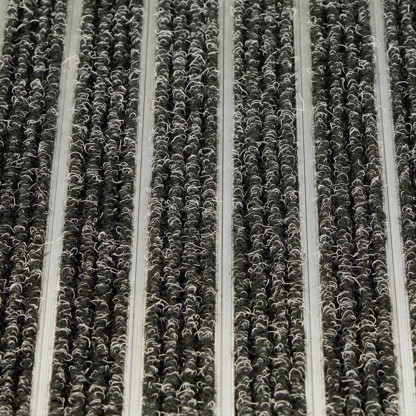 Doormat in aluminum black