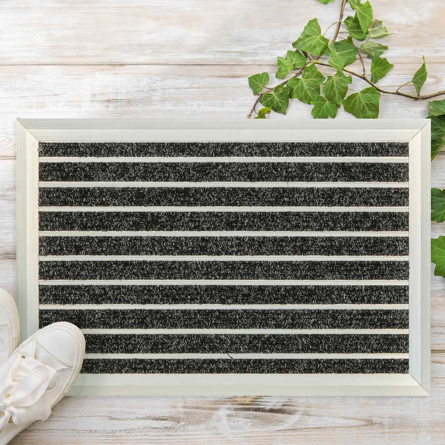 Doormat in aluminum black