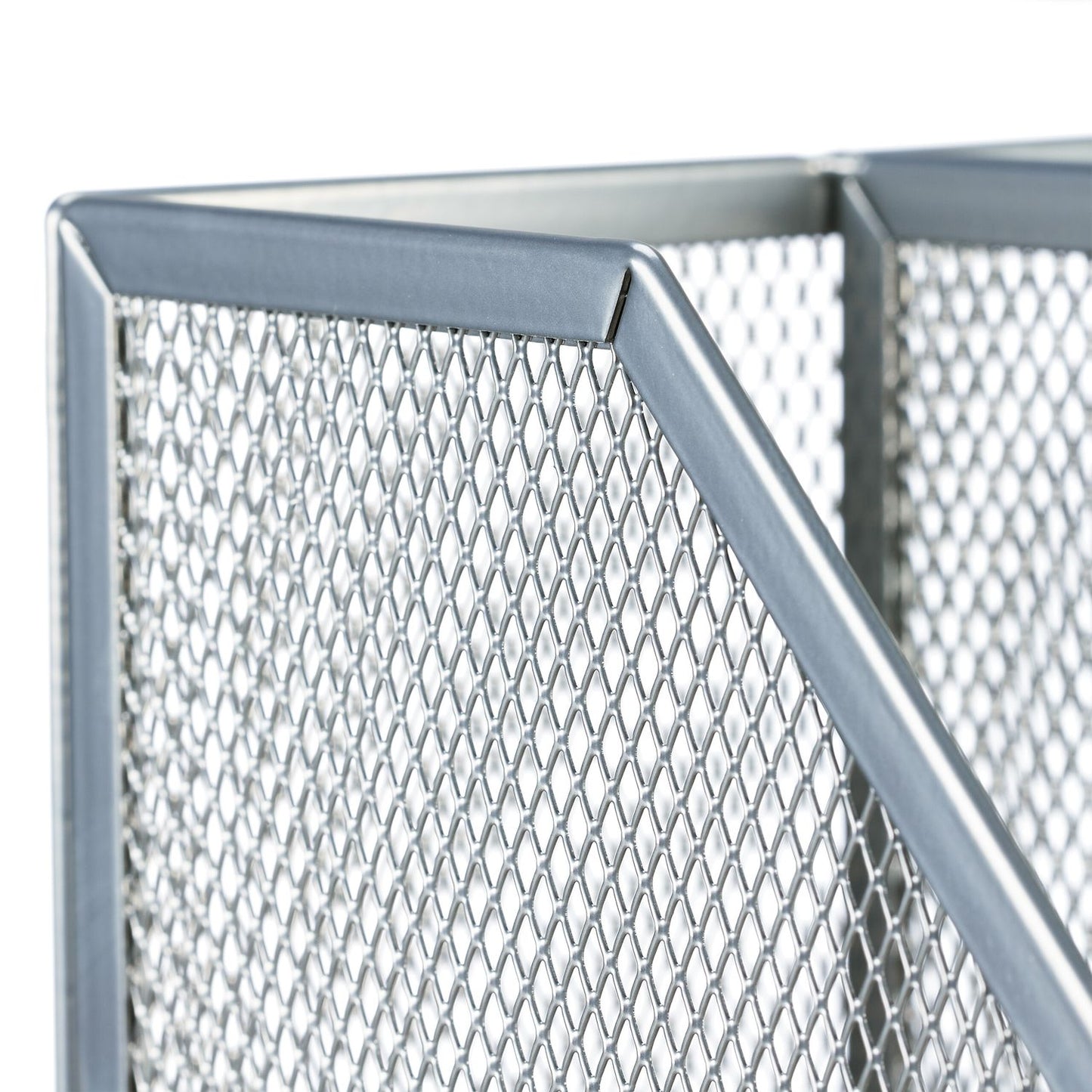 Drawer shelf with 3 pull-out baskets