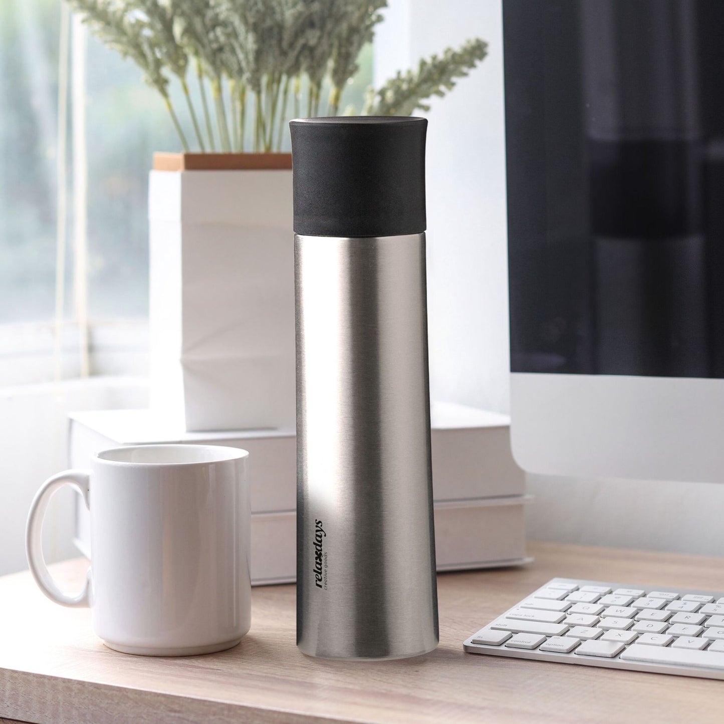 Drinking bottle in stainless steel 500 ml with cup