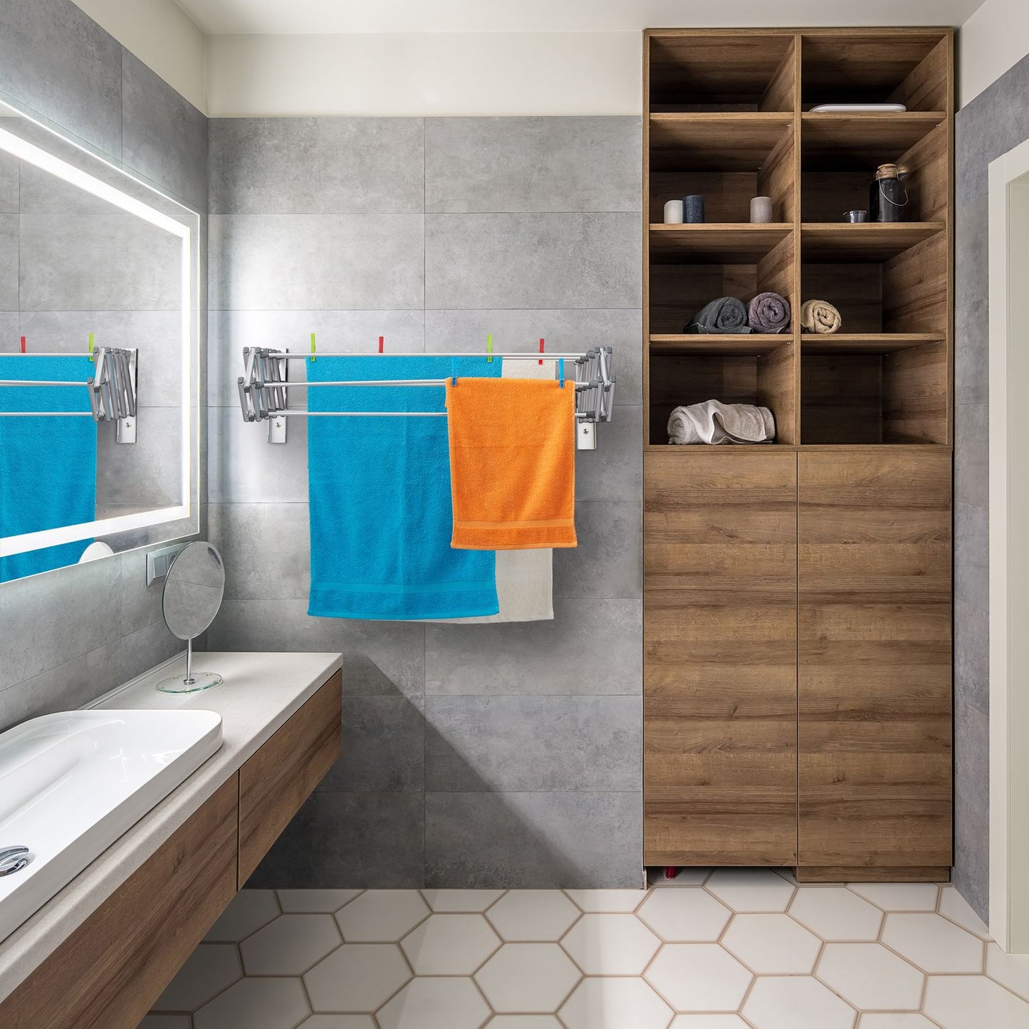 <p>Maximize your space with our retractable wall-mounted laundry hanger, perfect for efficient drying in compact areas. This versatile drying rack is ideal for apartments, balconies, and bathrooms.</p>

<ul>
<li>Save space with a retractable design for co