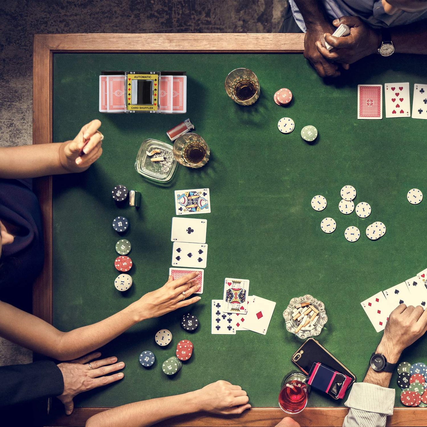 Electric card shuffler for 6 decks