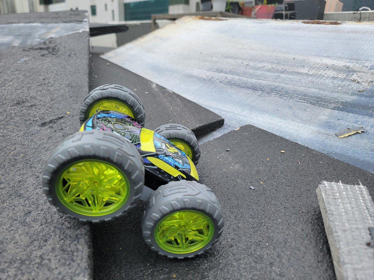 Exost Radio Control Car 360 Cross Flash, Scale 1:18