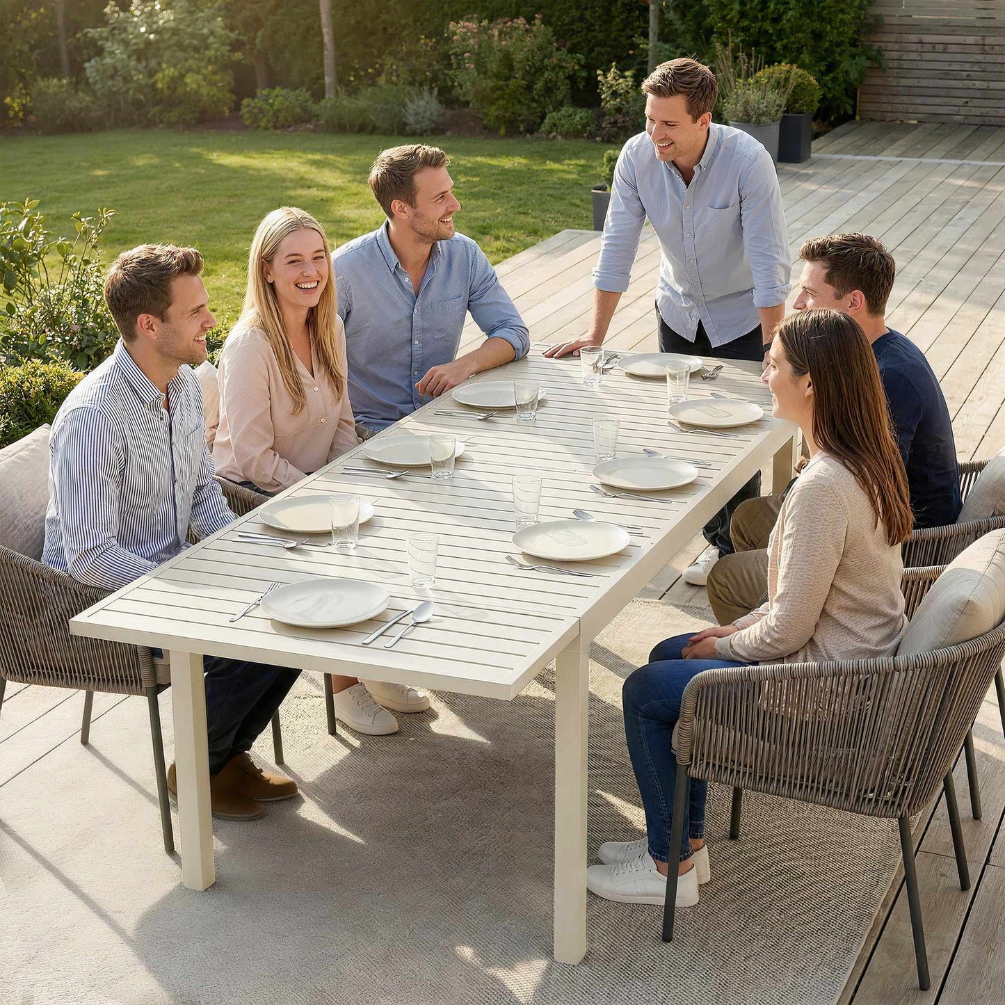 Extendable Aluminum Garden Dining Table for 6-8 People