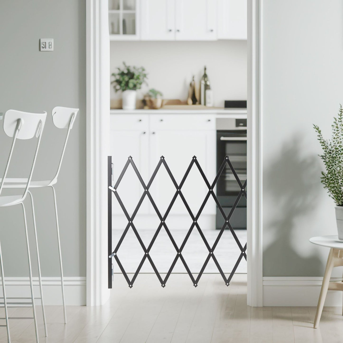 Extendable Dog Barrier in Black