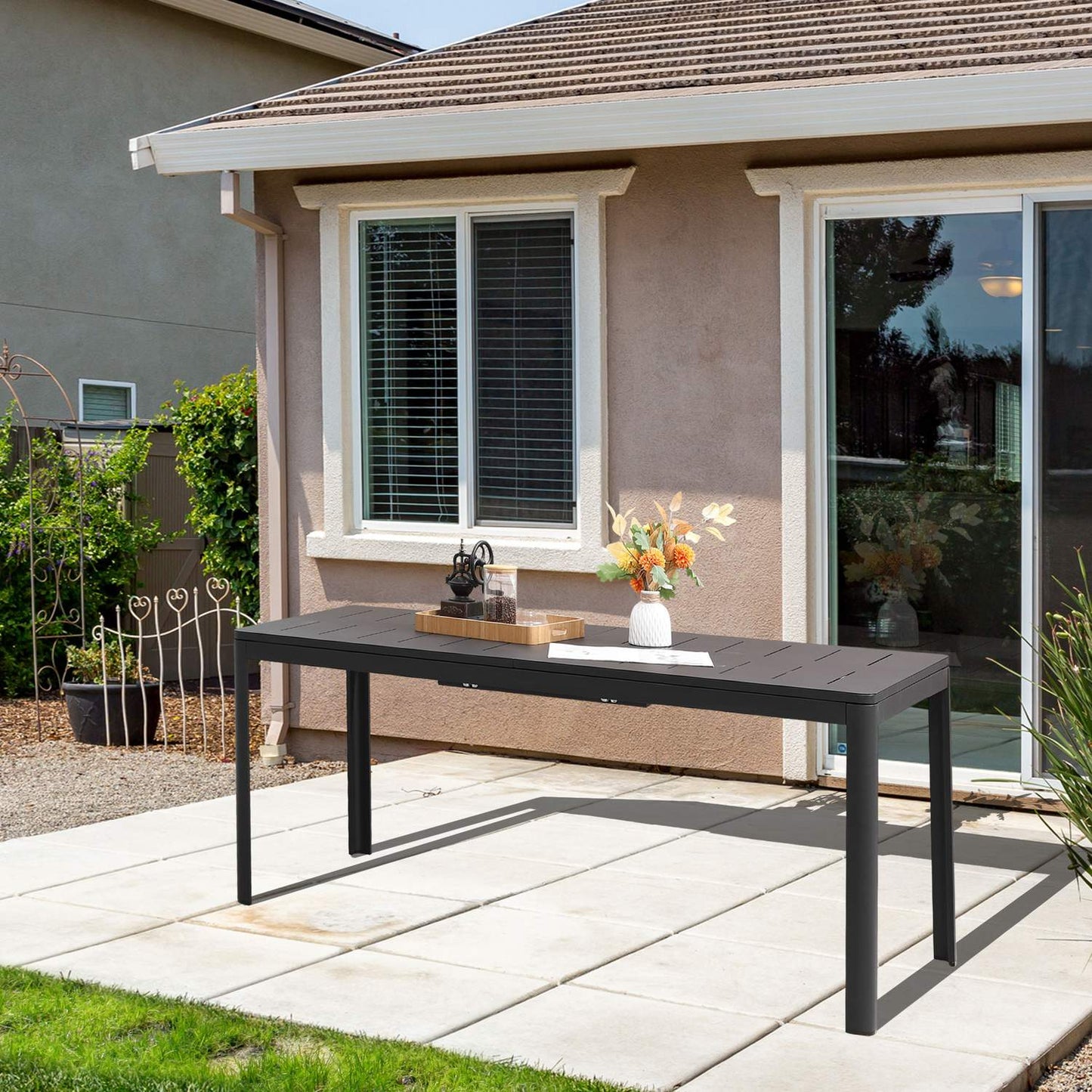 Extendable aluminum garden table, black, 180-240cm