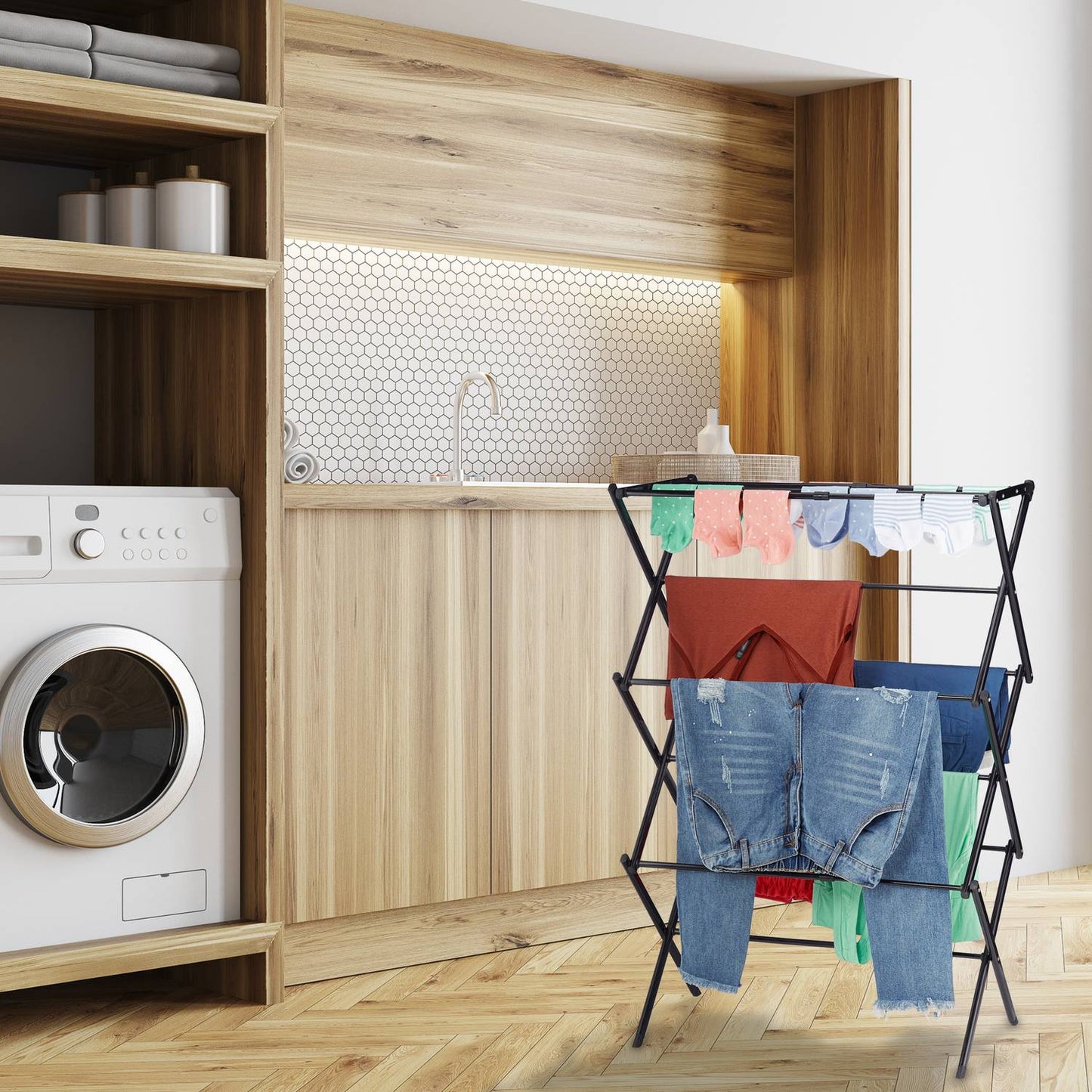 Extendable and foldable drying rack