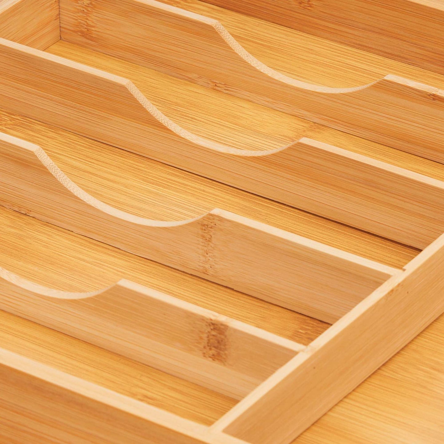 Extendable bamboo cutlery tray