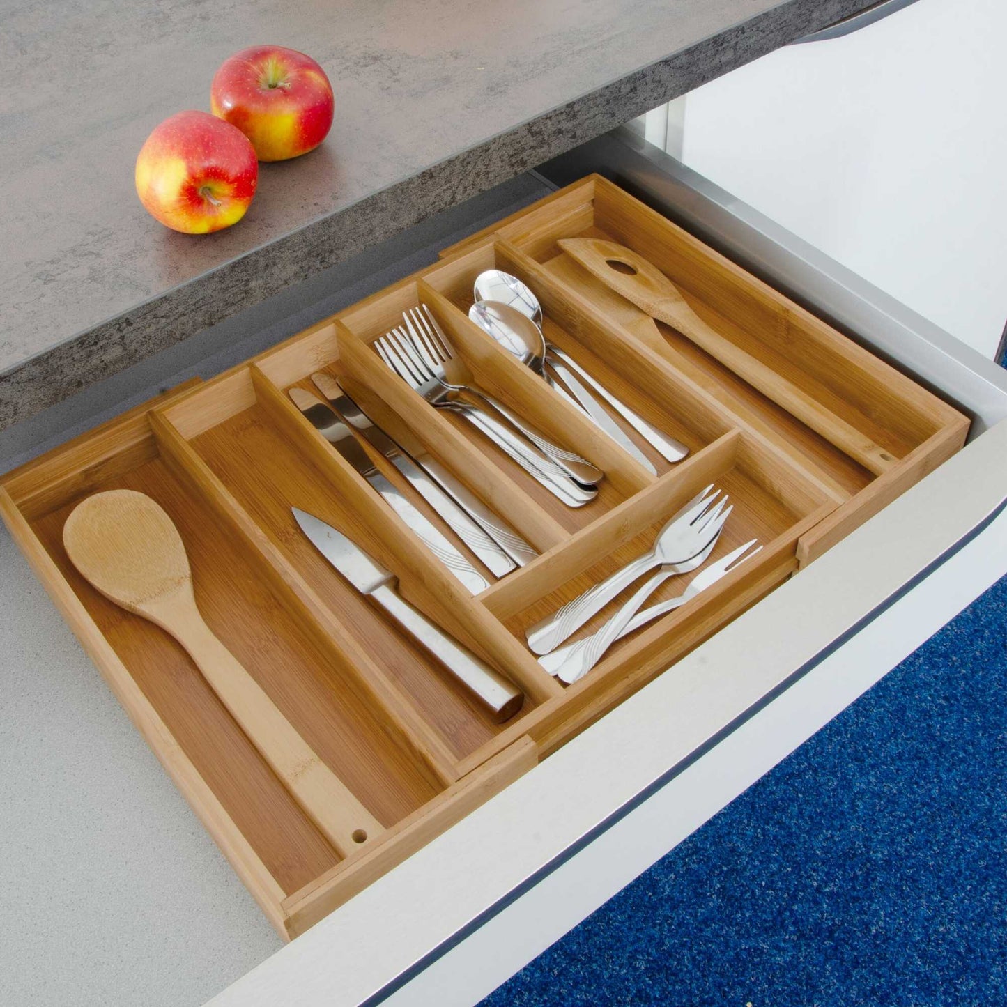 Extendable bamboo cutlery tray