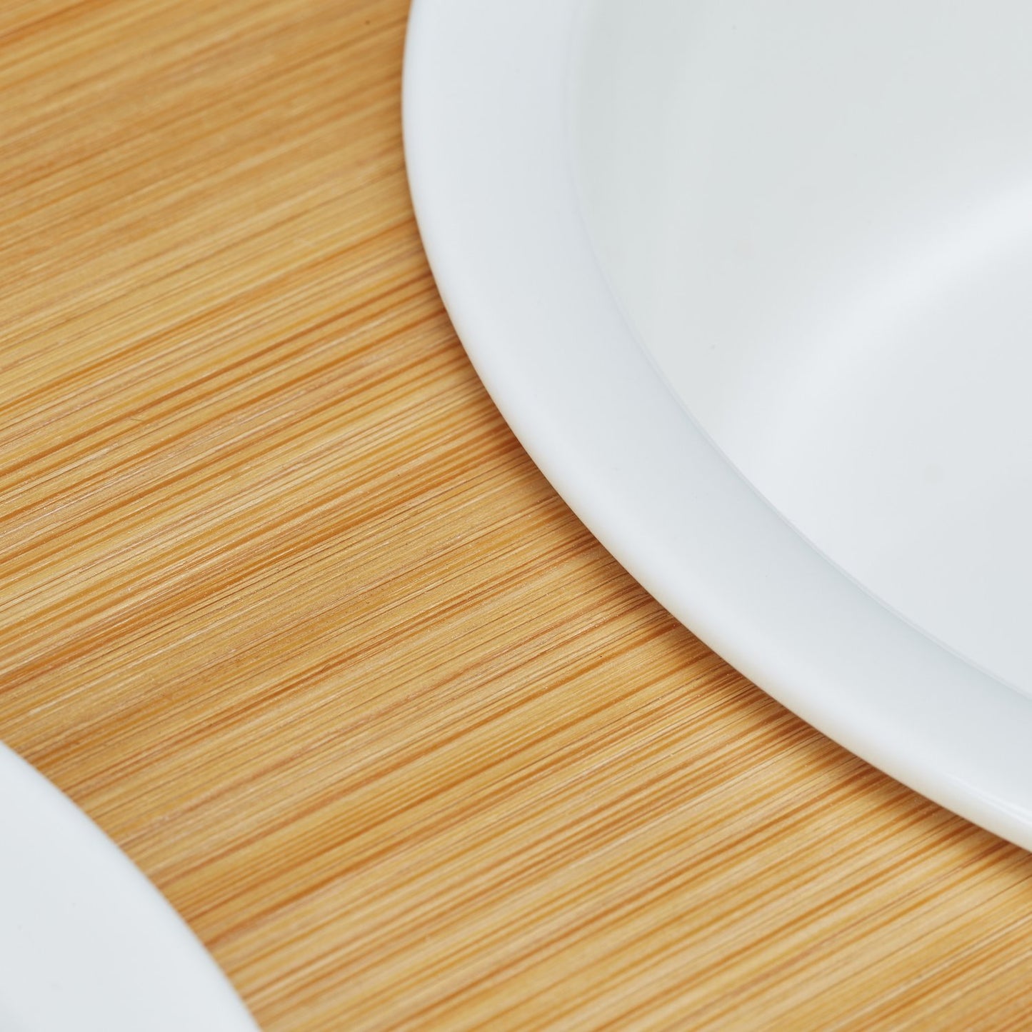 Feeding Station with Ceramic Bowls