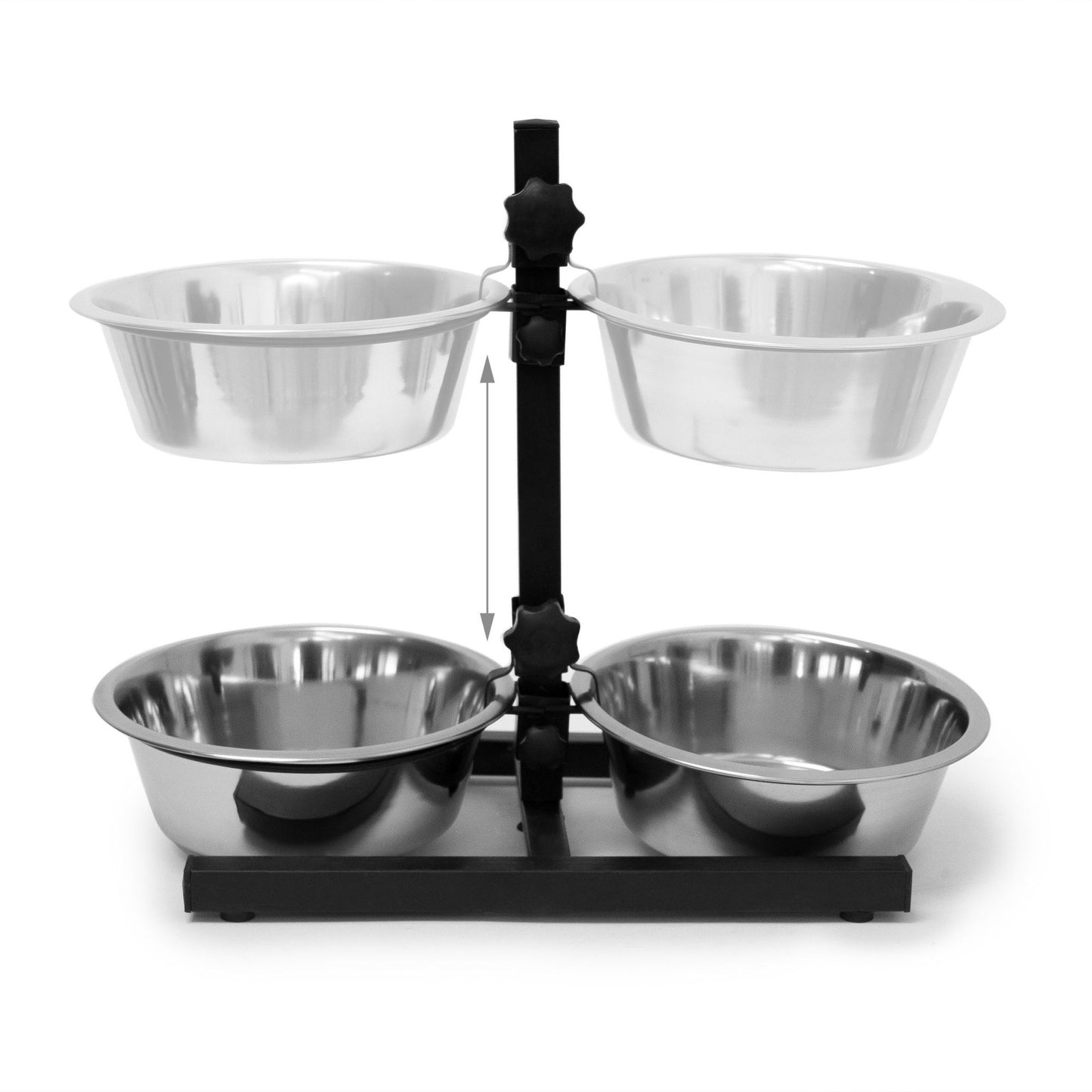 Feeding station for dogs can be raised and lowered