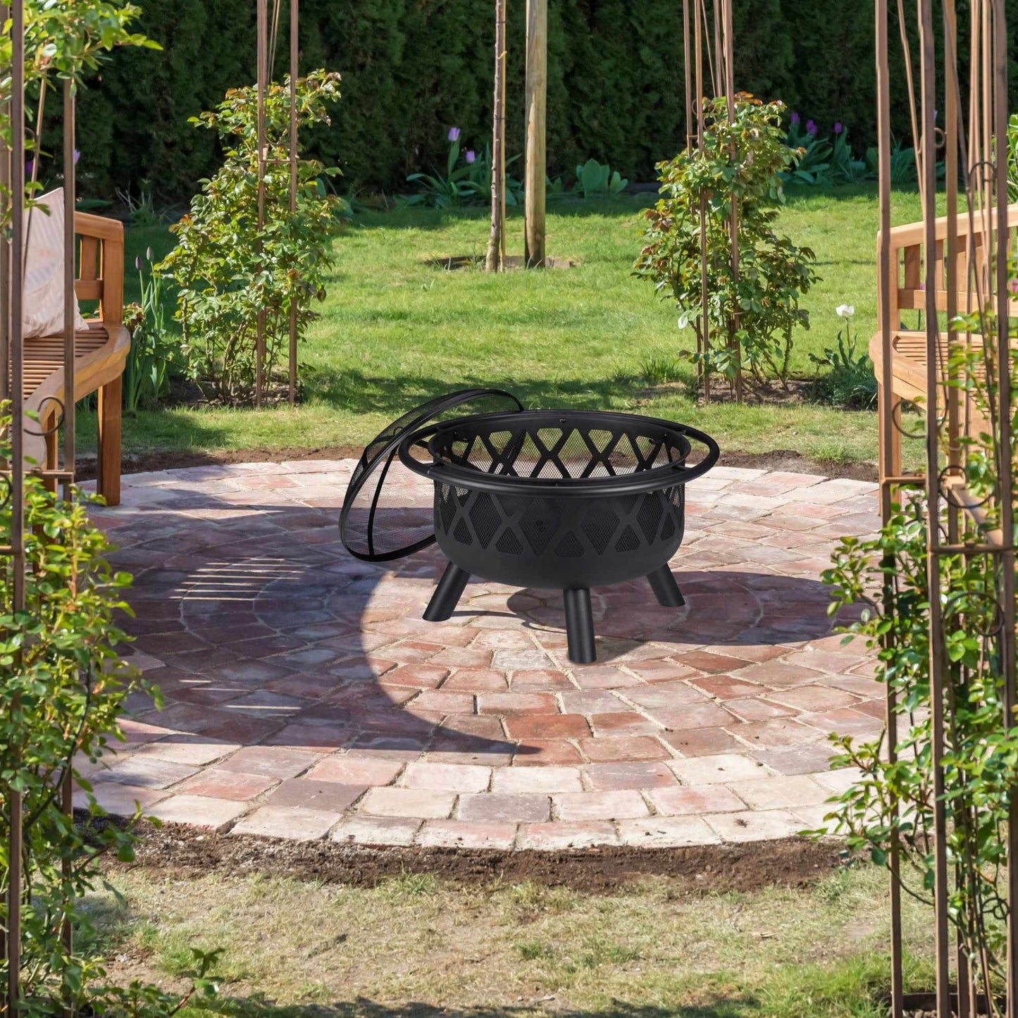 Fire basket with spark protection