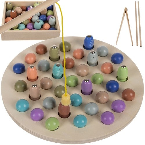 Fishing game with a magnet G17244