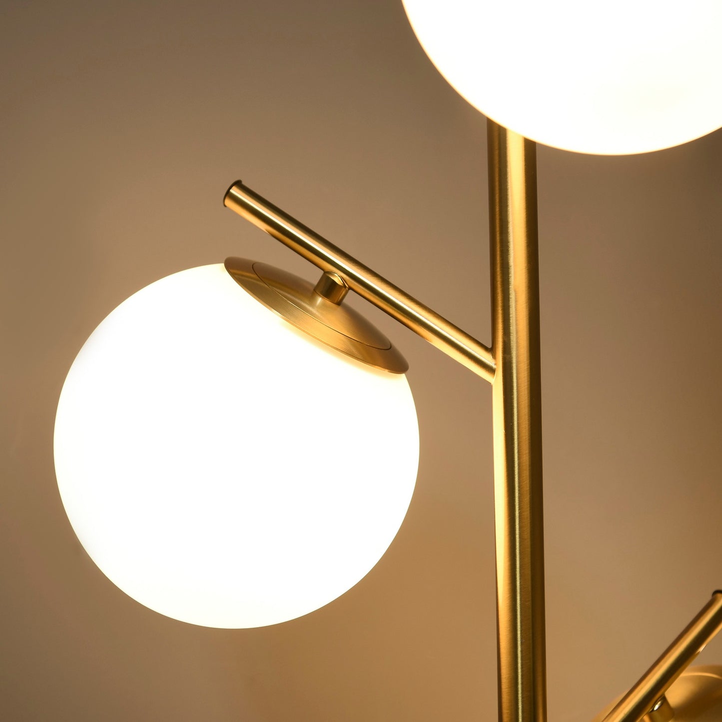 Floor lamp with E27 base, 3 glass shades, 169 cm
