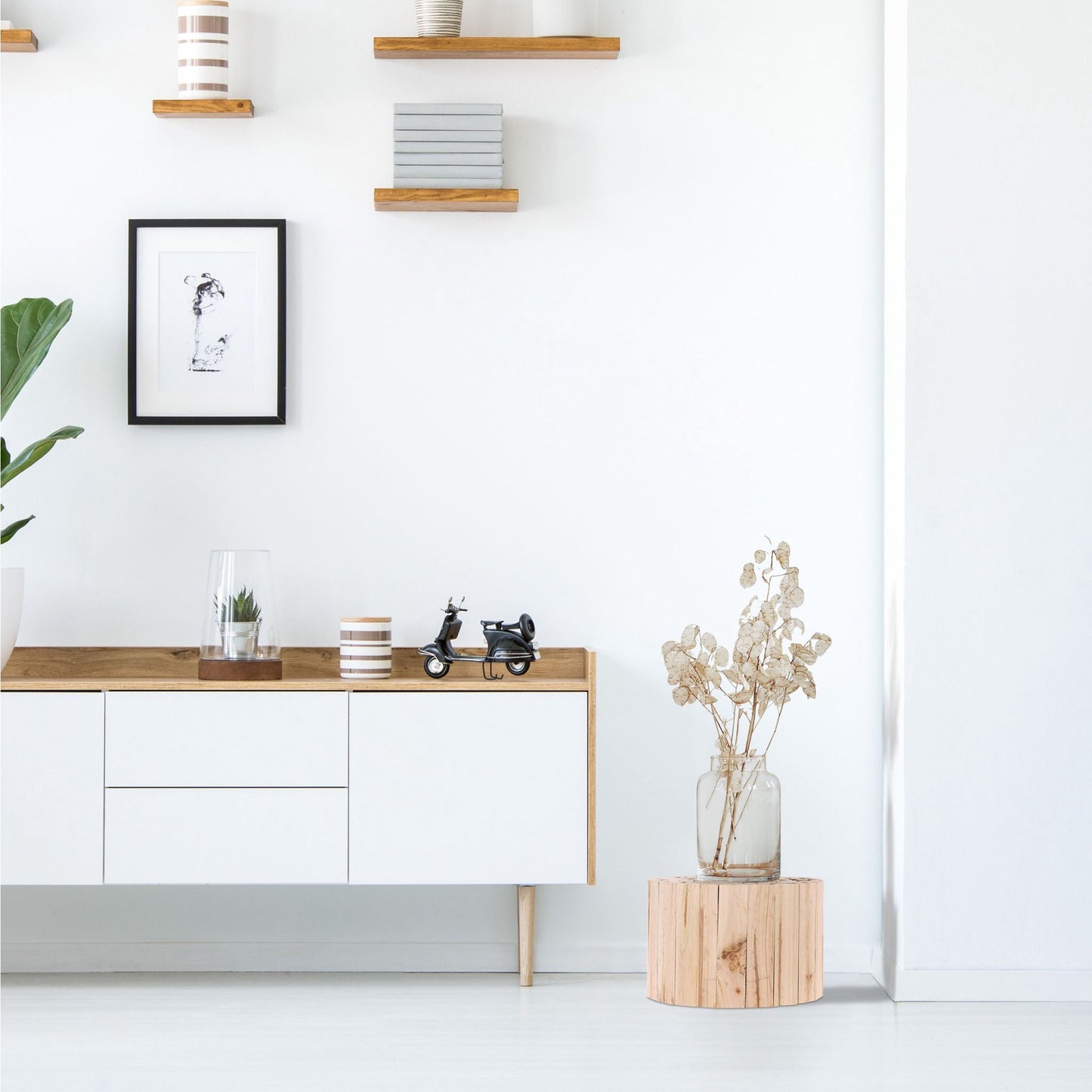Flower stool in natural design