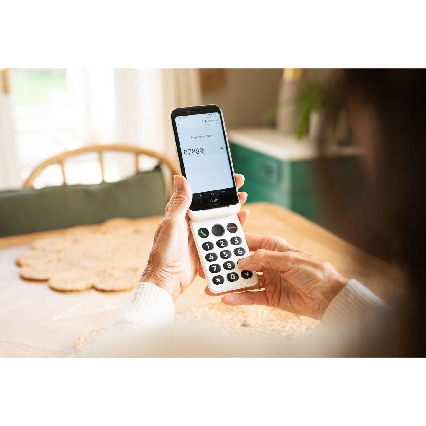 Foldable 4G Smartphone with Backlit Keypad, Easy Interface