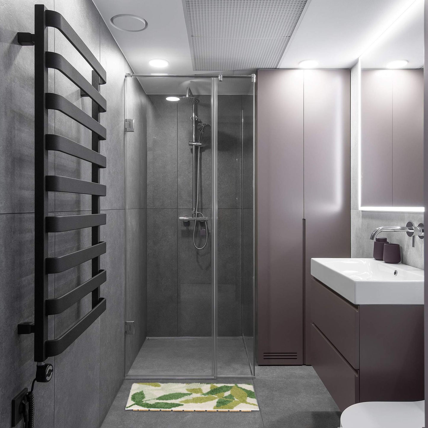 Foldable bamboo bath mat