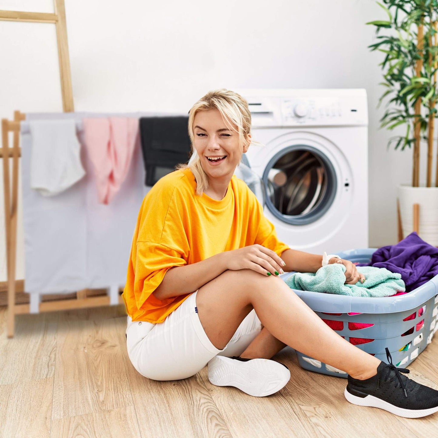 Foldable laundry basket with 3 compartments