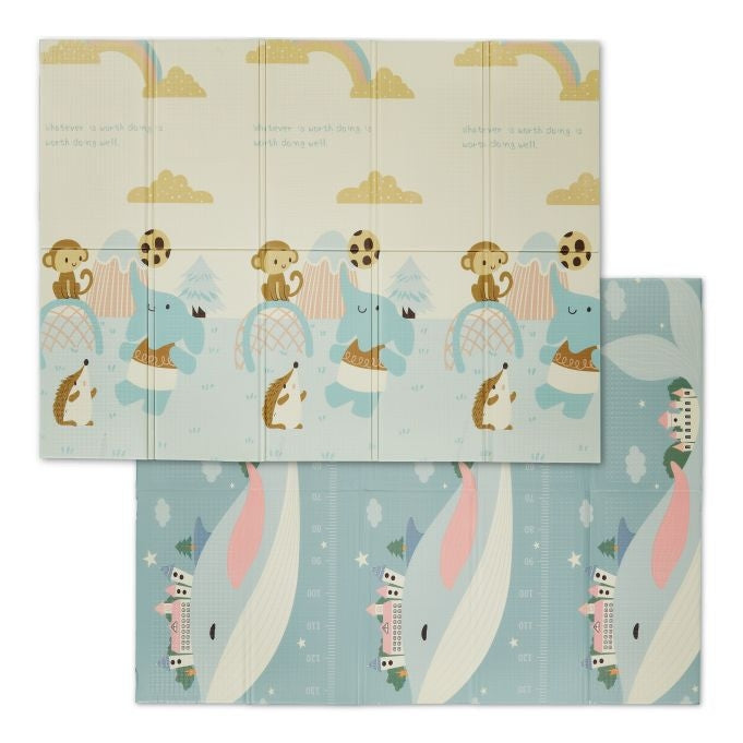 Foldable play mat with animal motifs