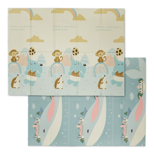 Foldable play mat with animal motifs