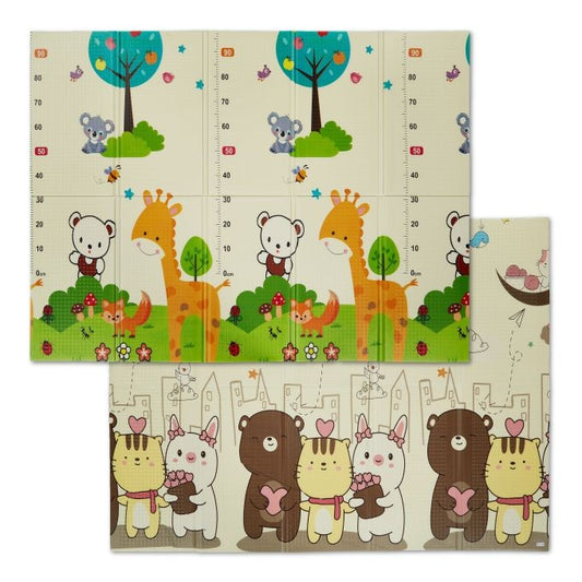Foldable play mat with animal motifs