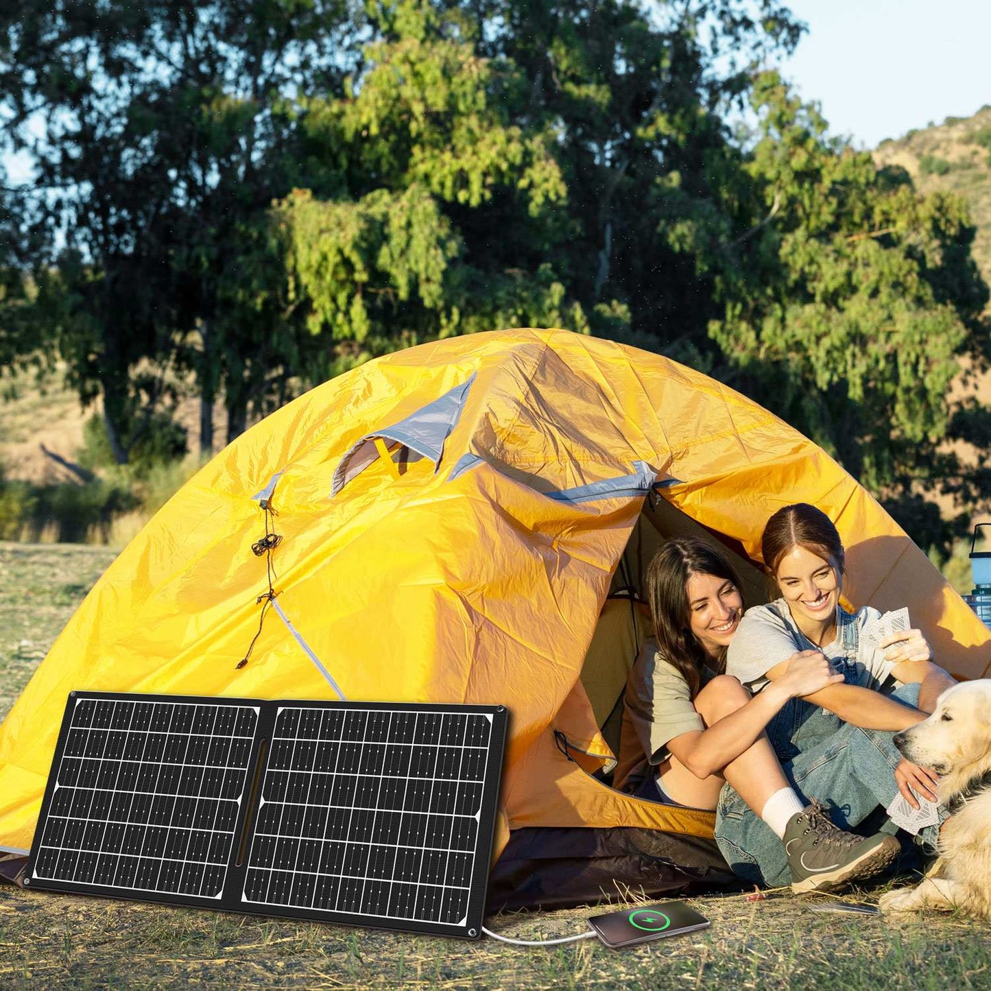 Foldable solar panel with USB charger 1x USB-C, 1x USB-A 30W