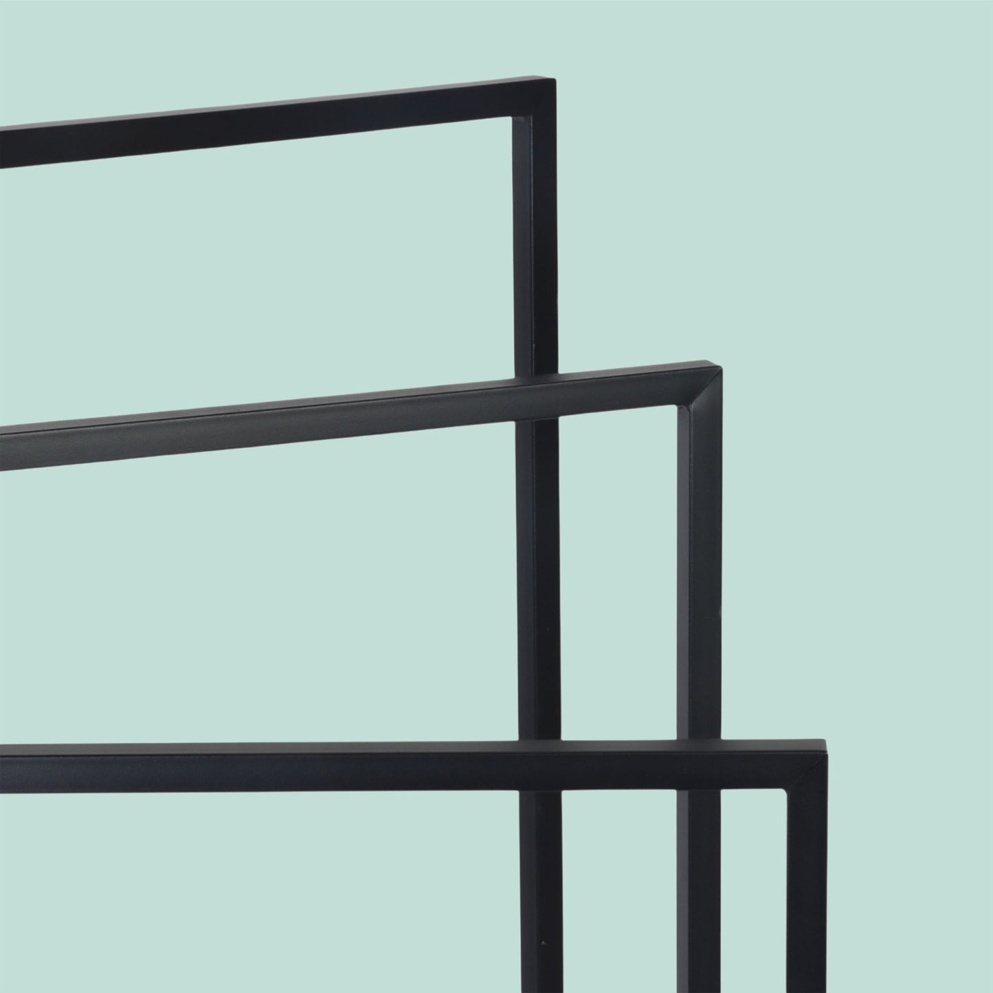 Folding 3-Arm Iron Towel Rack – Space-Saving, Freestanding