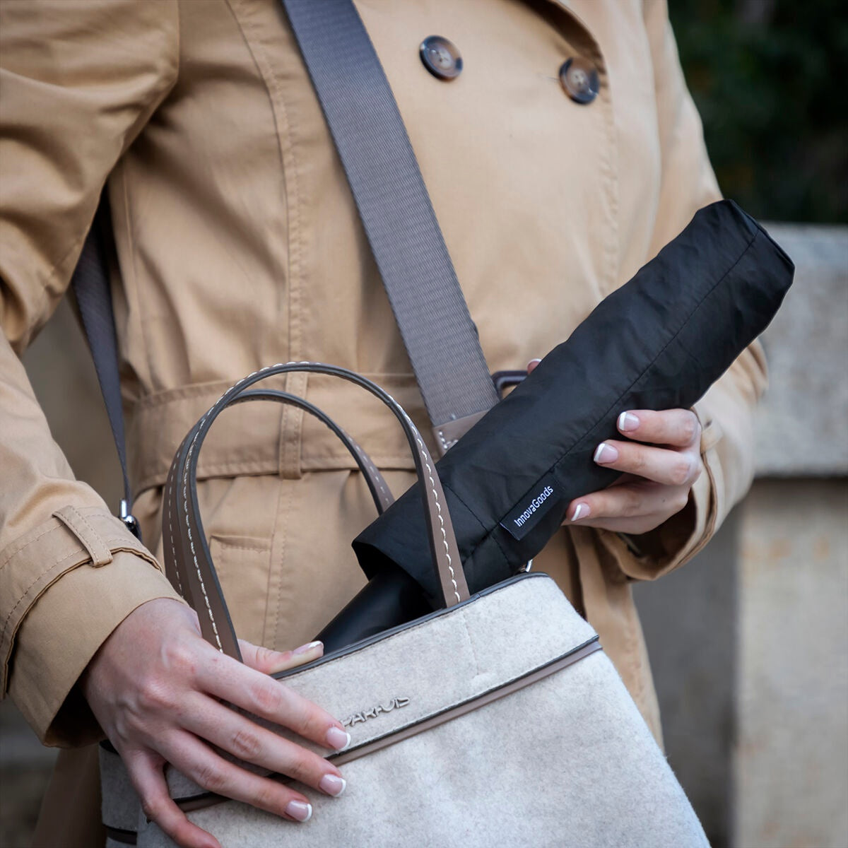Folding Inverted Umbrella with LED Folbrella InnovaGoods
