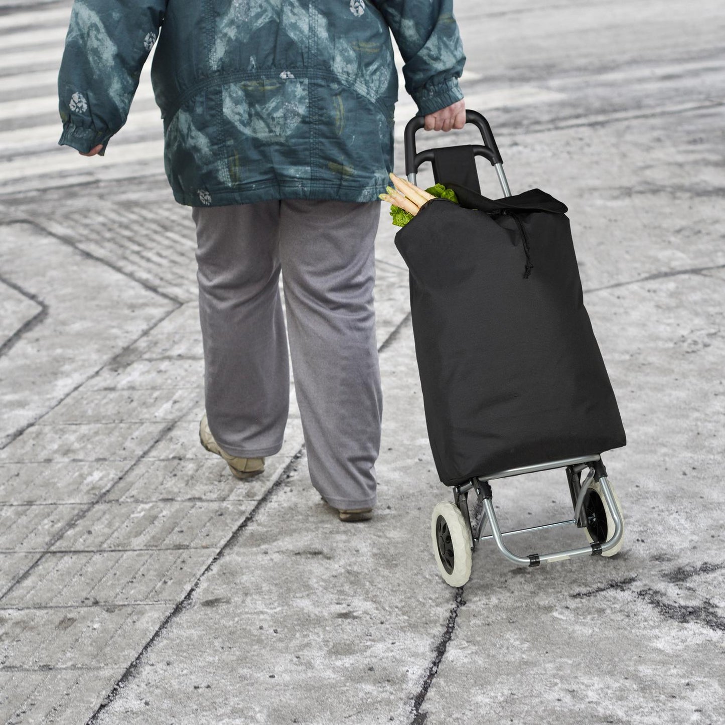 Folding shopping trolley
