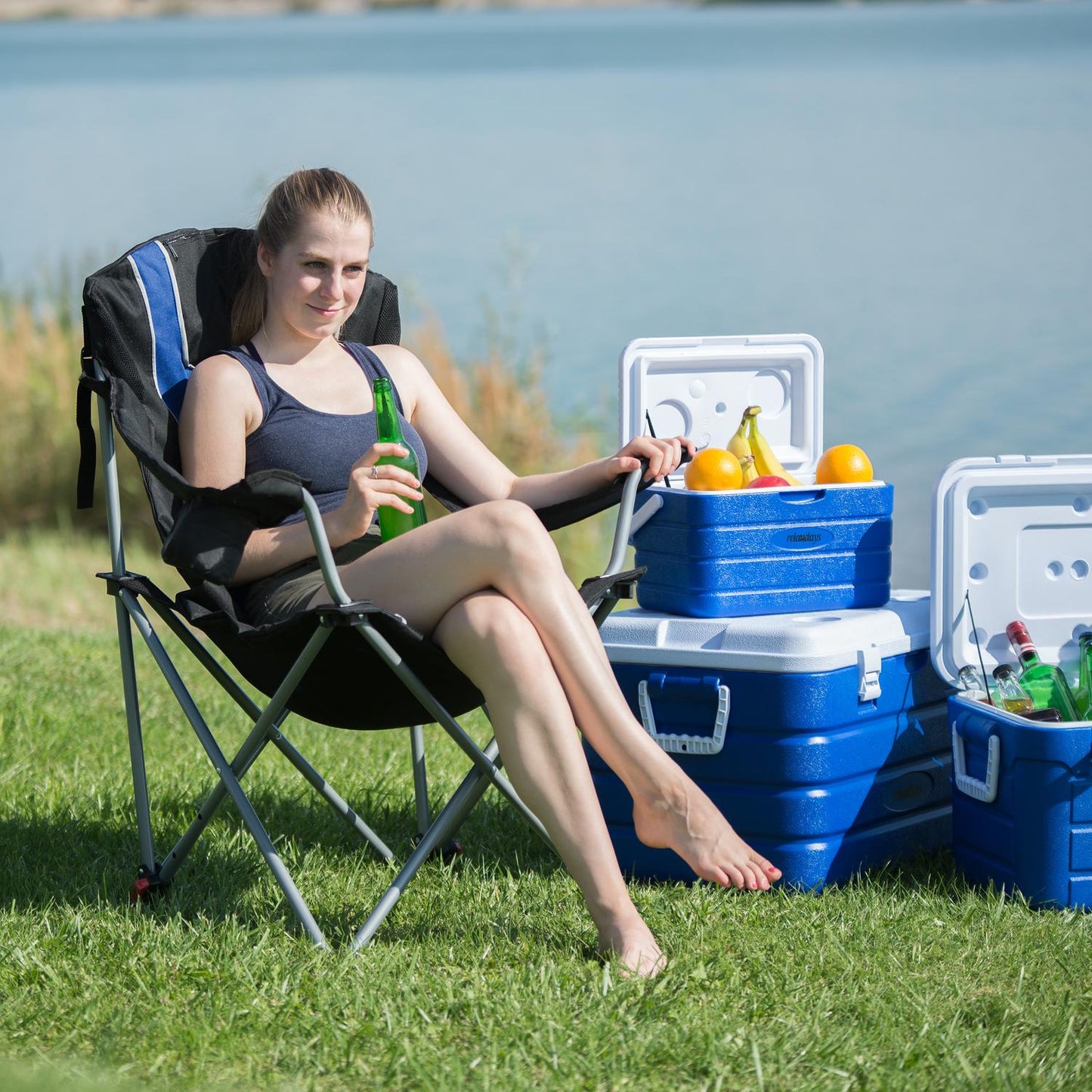 Folding camping chair with padding