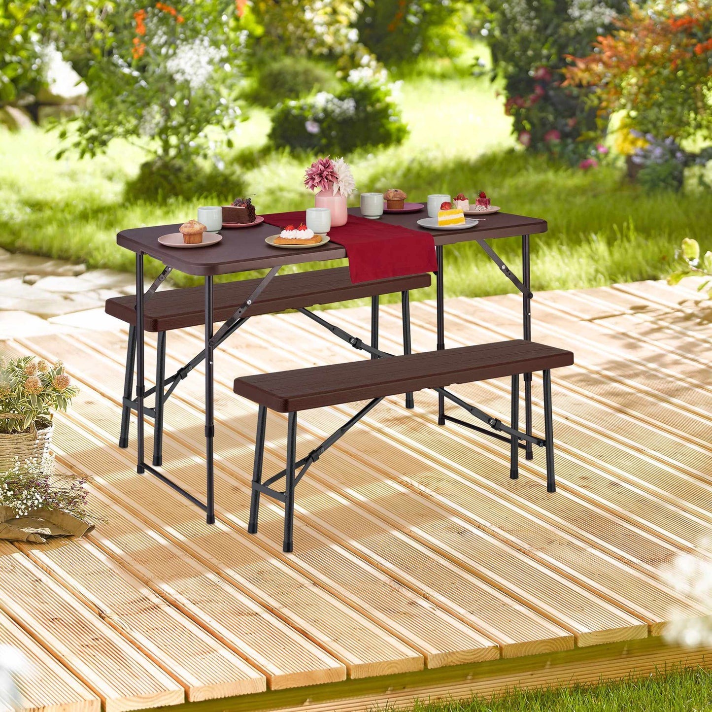 Folding camping table